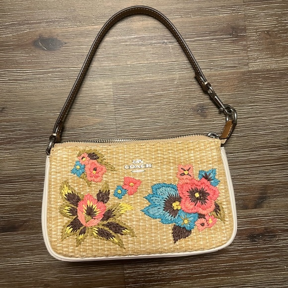 New Coach Nolita 19 with Floral Embroidery in Straw & Smooth Leather - Picture 2 of 10